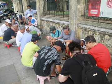 nguoi-choi-co-tuong-via-he-ha-noi